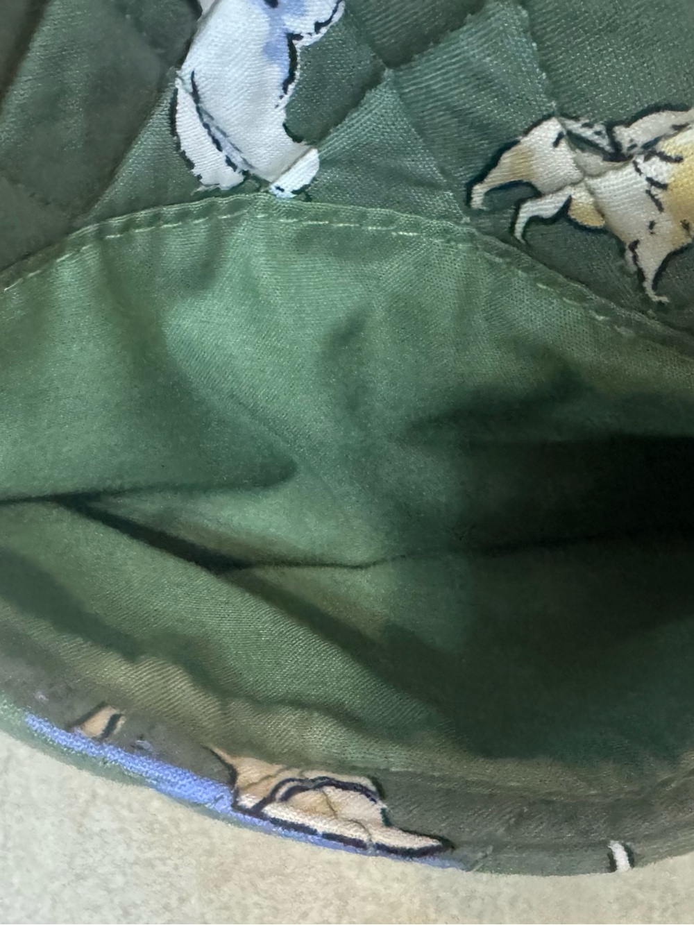 Vera Bradley Little Hipster Dog Park Bag - Picture 12 of 12